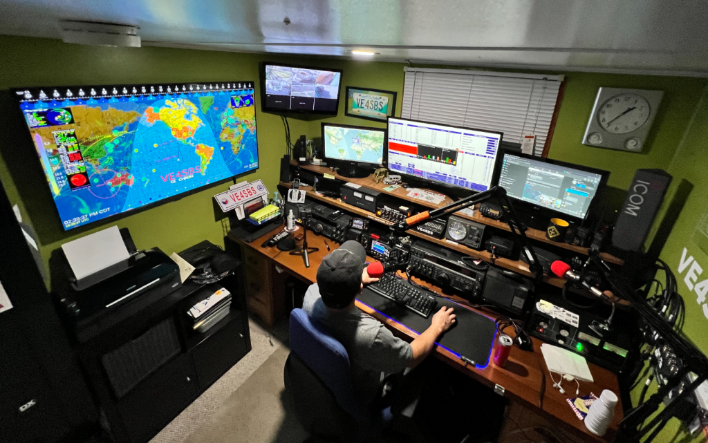 image-33-1024x641 The Geochron Atlas 4K: A Window to the World, and a Command Center for Ham Radio