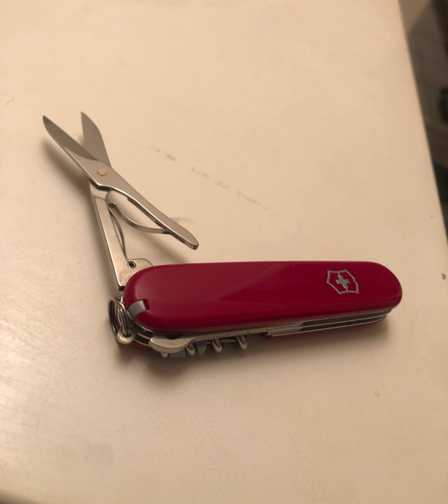 victorinox-SAK-scissor-910x1024 The Swiss Army Multi-Tool: From Military Origin to 50 Practical Everyday Uses